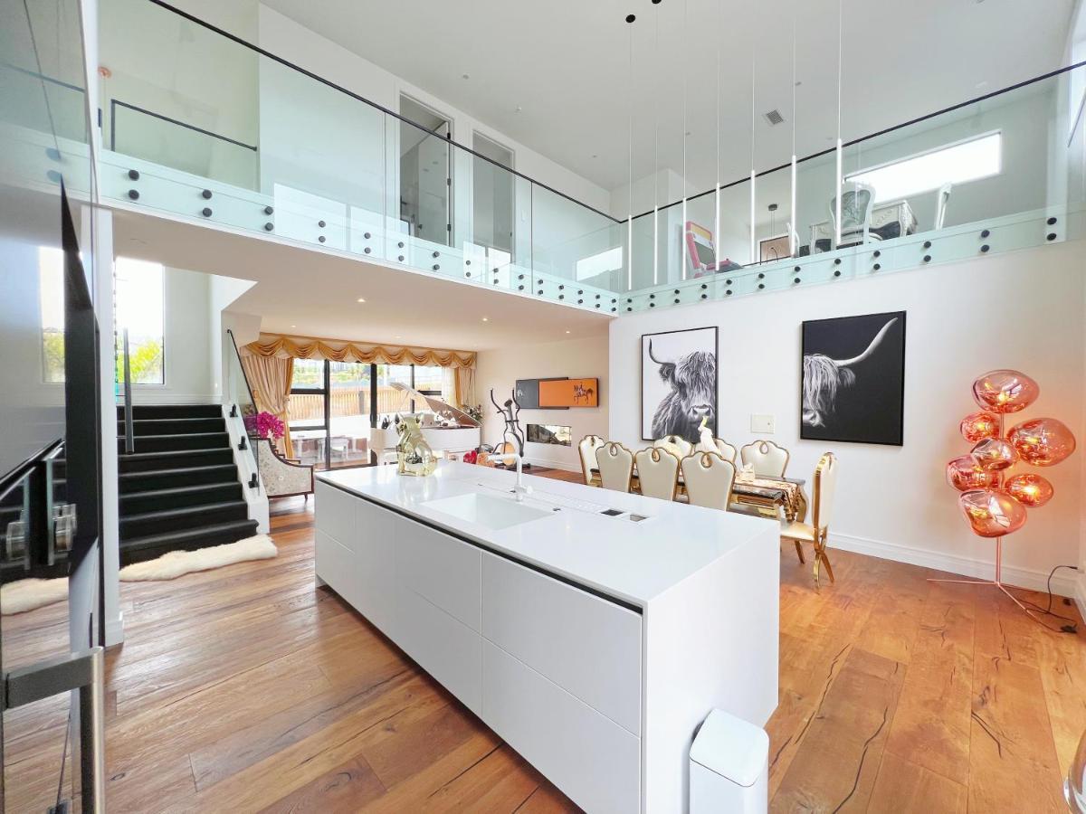 Elegant Beach House In Long Bay Βίλα Όκλαντ Εξωτερικό φωτογραφία